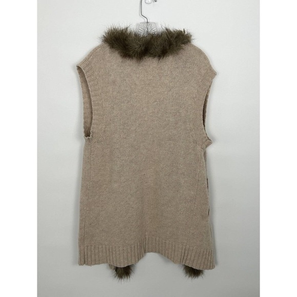 Theme Faux Fur Tan Sweater Vest Size Large - Picture 14 of 14